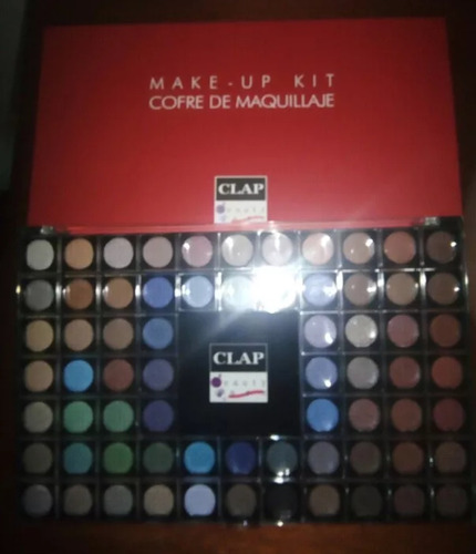 Estuche De Sombras 68 Tonos Clap Makeup