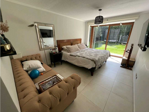 Casa En Barnechea/ Camino La Cumbre