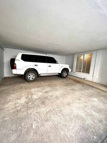 Se Alquila Apartamento Duplex En Alta Florida