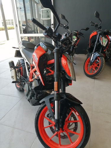 Imagen 3 de 12 de Ktm Duke 390 Usada