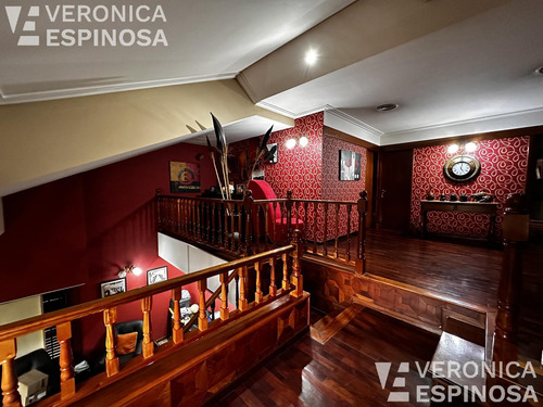 Casa En Venta 5 Ambientes, Morón