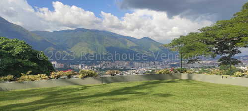 Casa En Venta  Urb. Lomas Del Mirador Caracas. 24-11985 Yf