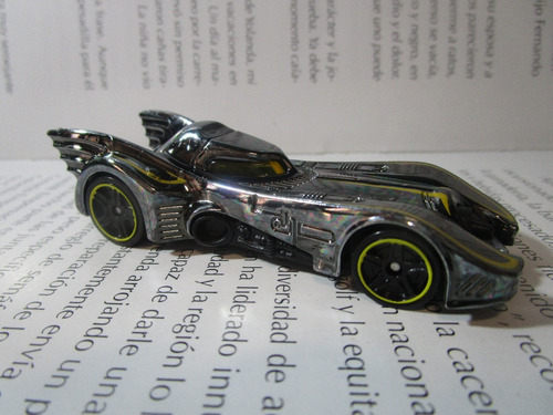 Imagen 2 de 8 de Coleccion 5 Batimovil Escala 1/64 Hot Wheels Batman Carro