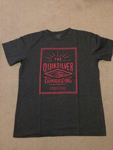 Remera Quiksilver Estampada Talle L Gris Melange