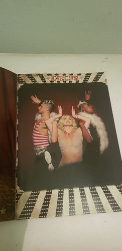Álbum De Luxo Circus Britney Spears 2009 (raro)