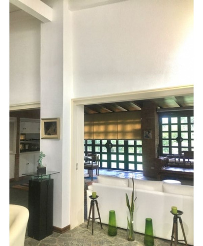 En Venta Casa 680m2 6h/6b/11p Cerro Verde 6194