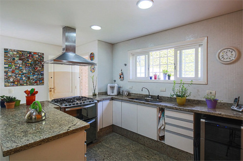 Imagem 15 de 30 de Casa 3 Suítes Com Jardim E Muito Terreno Na Chácara Monte Alegre. - Reo329721