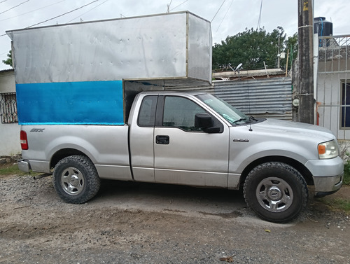 Ford F150 Automática 6 Cilindros