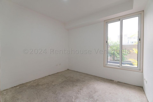 Apartamento En Venta Los Palos Grandes Mls #23-27462