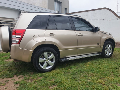 Suzuki Grand Vitara 2.4 Jiii 2011