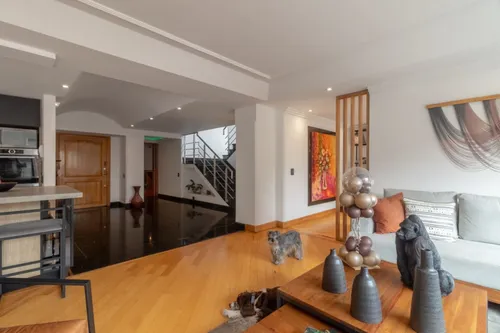 Apartamento En Venta En Chicó Navarra. Cod V16129