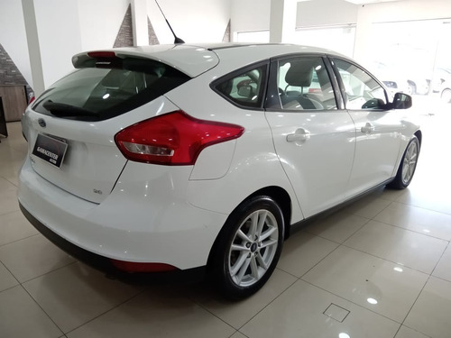Imagen 3 de 25 de Ford Focus Se Mt