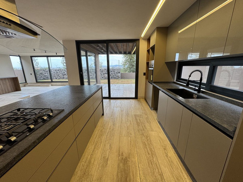 Residencia Con Acabados Premium- La Espiga