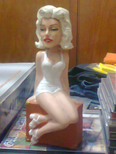 Muñeco Marilyn Monroe Bathing Suit Wacky Wobbler Funko Kxz