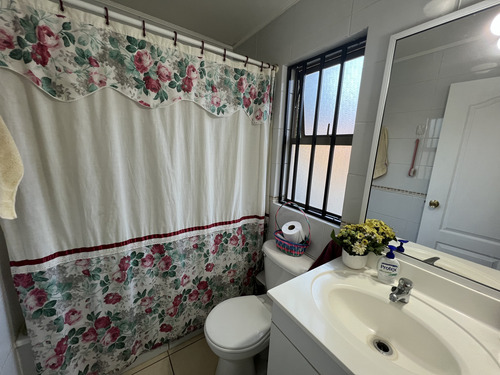 Vendo Casa , 3 Dormitorios, 3 Baños, 2 Estacionamientos, Ba