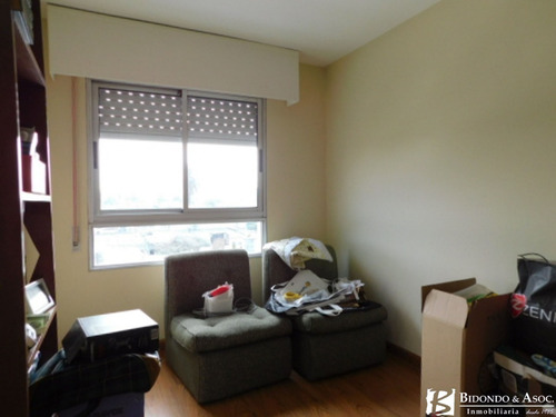 Imagen 13 de 21 de Apartamento En Edificio Con Piscina, Barbacoa Y Cochera Sobre Avenida Millán