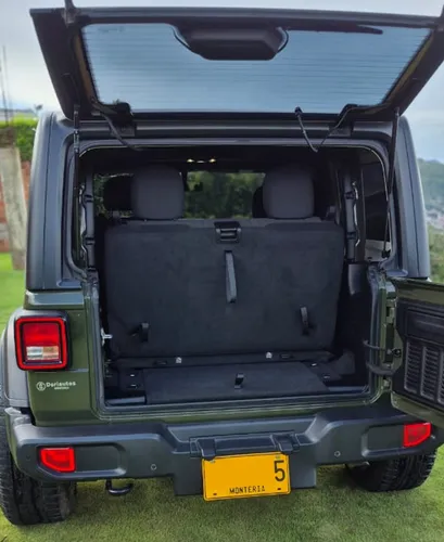 Jeep Wrangler 3.6 Sport Unlimited