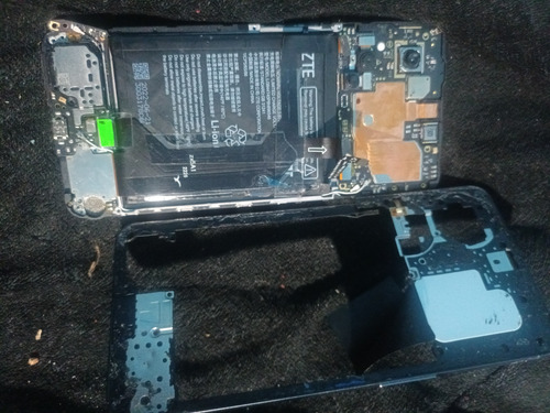 Zte Axon 40 Se Para Piezas Dañado (Usado)