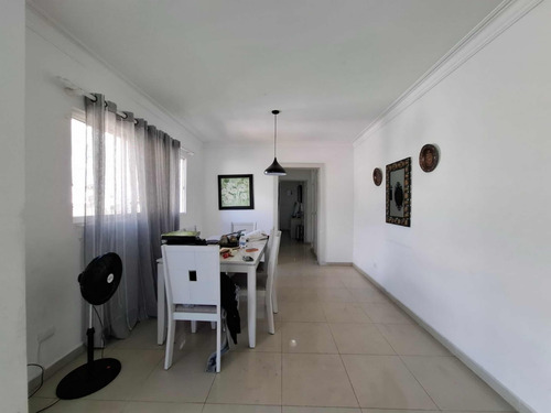 Vendo Apartamento De 3 Habitaciones En El Cacique