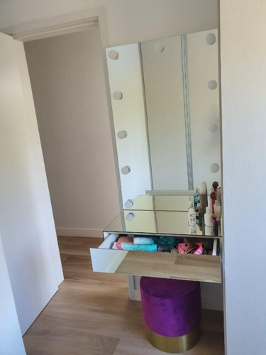 Compre Este Apartamento Com 3 Dormitorios 1 Suite Com Ar Condicionado - 220