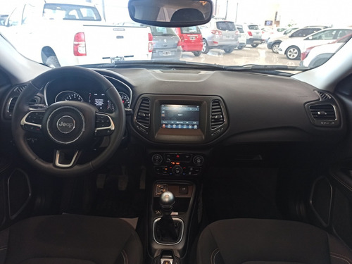 Imagen 8 de 15 de Jeep Compass Sport 2.4