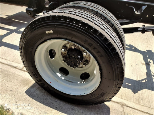 Imagen 12 de 14 de Isuzu Elf 600 K 2017 6 Toneladas