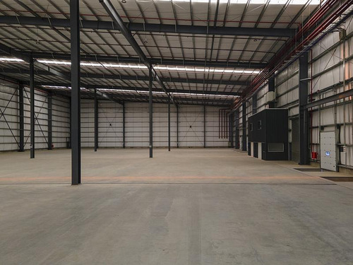 Excelente Deposito Con Estructura Astori En Perfecto Estado, Dock De Carga, Amplias Playas