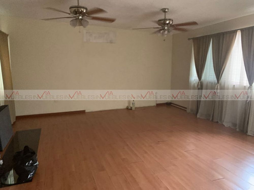 Casa En Renta En Contry Sol, Guadalupe, Nuevo León