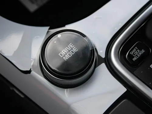 Kia Seltos 2.0 Zenith 4X2