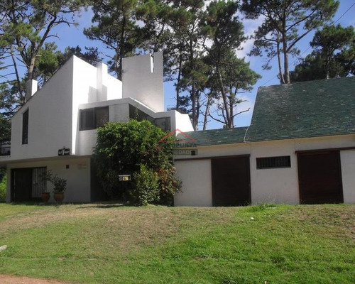 Casa En Venta Playa Mansa Punta Del Este- Ref: 5517