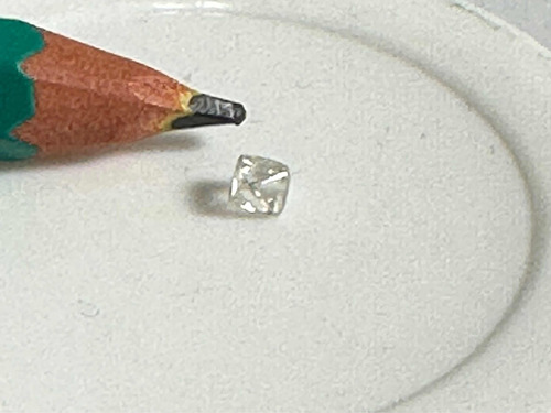 Diamante Bruto Perfeito Octaedro Cor Branco 23 Pontos