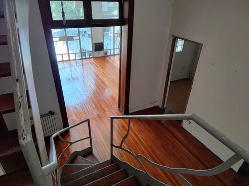 Alquiler Casa 6 Dormitorios Agronomía Con Cochera