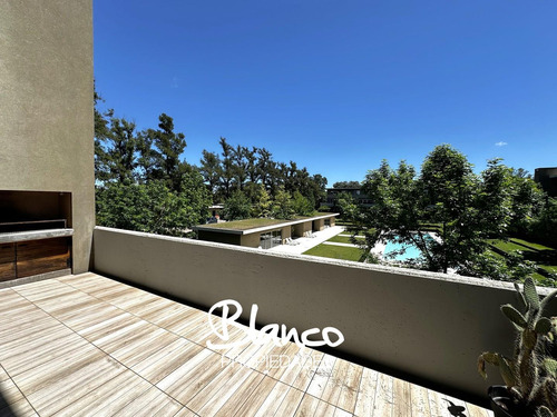 Departamento  En Venta En Bosque Alto, Pilar - Con Vista A La Piscina