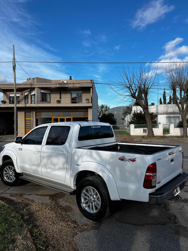 Toyota Hilux 3.0 Cd Srv Cuero 171cv 4x4 5at