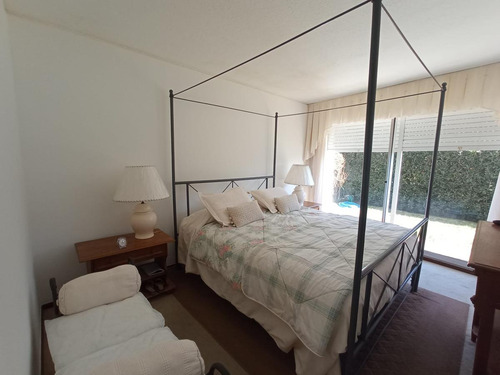 Imagen 21 de 30 de Venta Apartamento 3 Dormitorios En Suite Mas Dependencia Vista Al Mar Punta Del Este
