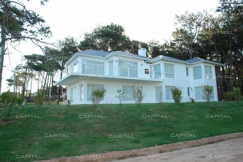 Gran Casa En Montoya 6 Dormitorios- Ref: 25355