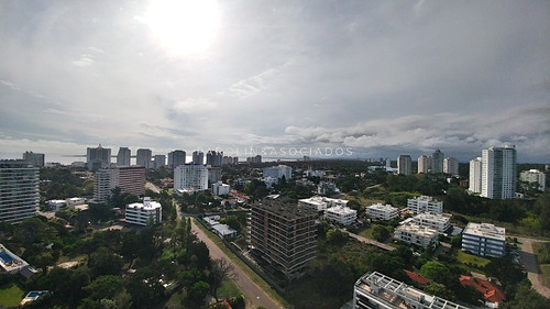 Apartamento En Punta Del Este, Brava | Parolin Propiedades Ref:3618- Ref: 3618