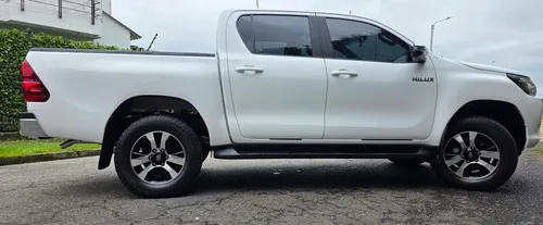 Toyota Hilux 2.4l