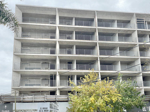 Departamento De Tres Ambientes En Tigre Centro, Frente Al Río | Tigre