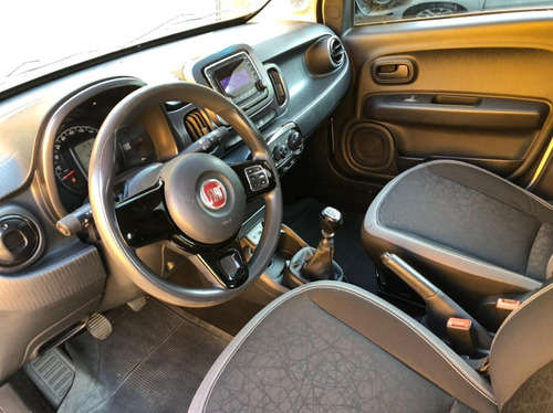 Imagem 10 de 12 de Fiat Mobi 1.0 Like On 2017 Completo