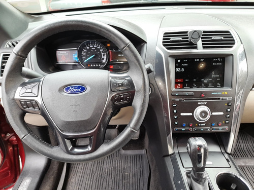 Imagen 6 de 15 de Ford Explorer 2018 Limited Fwd Color Rojo Rubí Int Piel