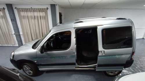 Imagen 10 de 12 de Peugeot Partner Patagónica 2017 1.6 Vtc Plus 115