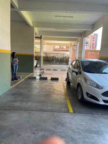 Imagen 4 de 7 de Cochera Cubierta En Tigre Centro