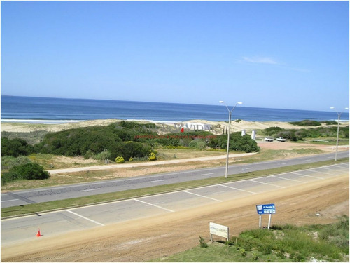 Imagen 7 de 18 de Venta De Apartamento 2 Dormitorios En Playa Brava, Punta Del Este