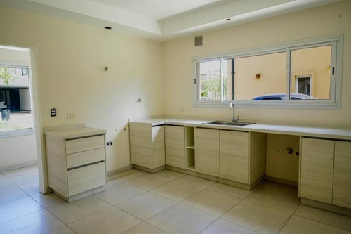Venta - Casa A Estrenar En Las Orquideas - Bayugar Negocios Inmobiliarios