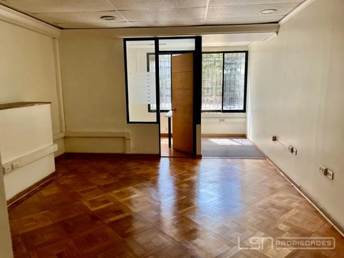 Oficina (gran Casa) Cercana A Metro Los Leones