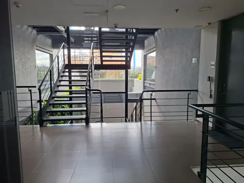 Oficina En Arriendo En Chiconavarra. Cod A1614526