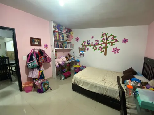 Hermosa Casa Dúplex Recién Renovada Con 4 Recamaras, Amplios Espacios Y Excelente Equipamiento