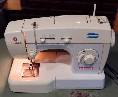 Maquina De Coser Familiar Singer Florencia 64 Blanco (Usado)