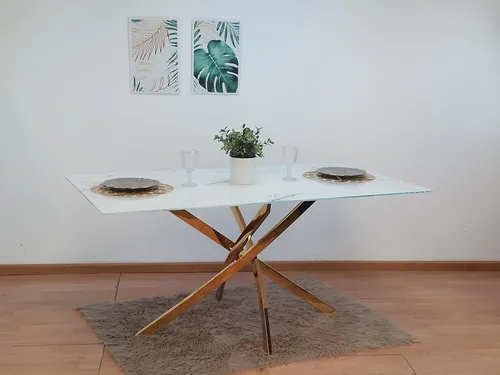 Mesa De Comedor Rectangular 160 Simil Marmol Base Dorada